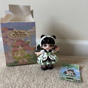 NIB Tea Party In The Forest Panda Girl Figurine - Mint & Black (With Box)